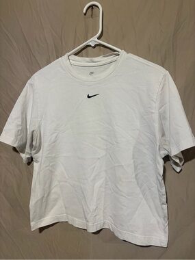 Nike T-shirt